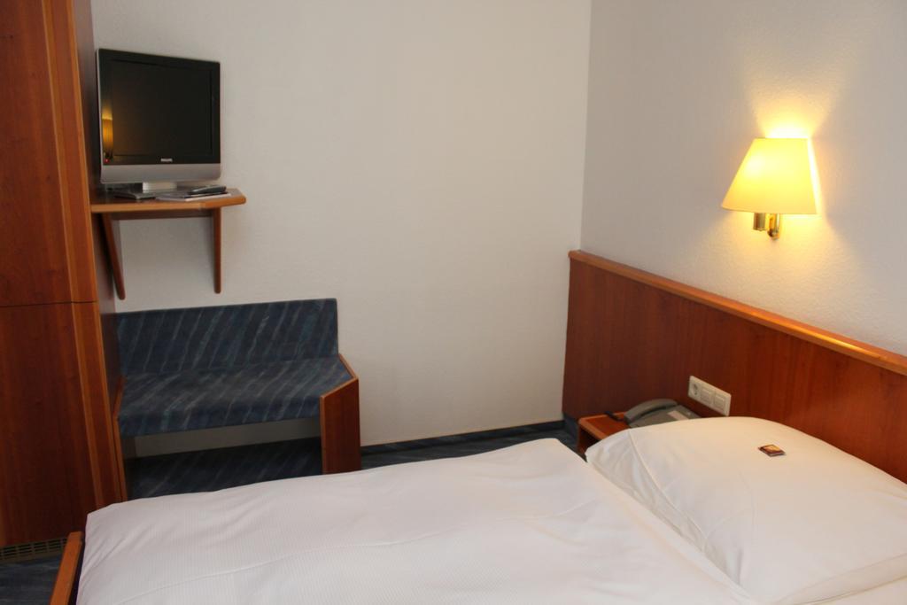 Hotel Sonne Leinfelden-Echterdingen Rom bilde