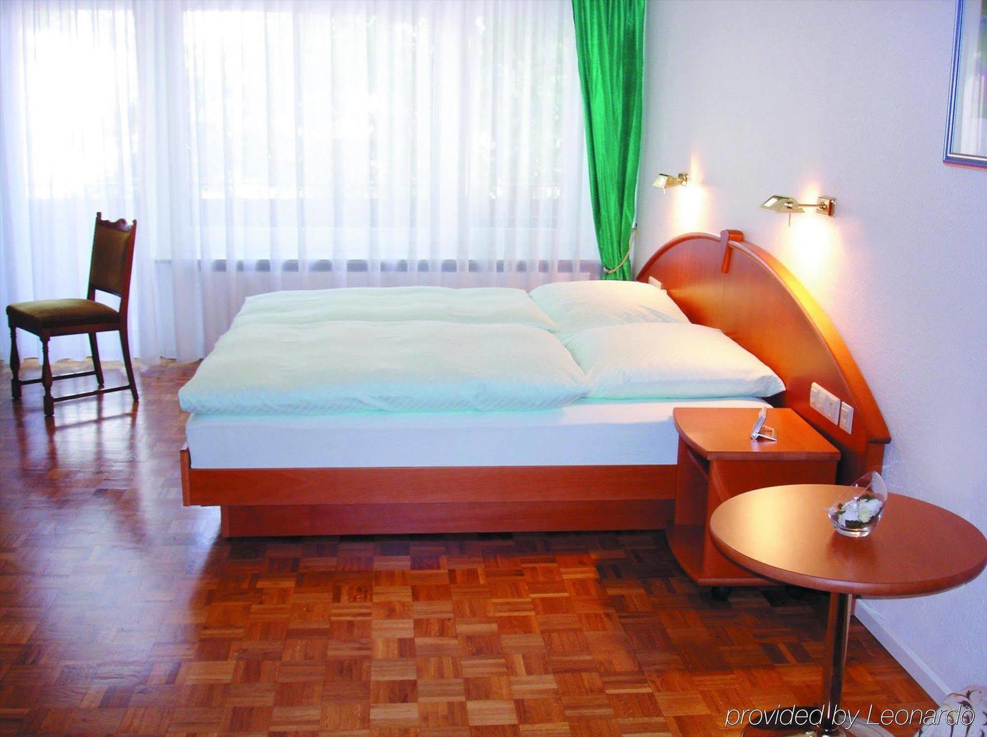 Hotel Sonne Leinfelden-Echterdingen Rom bilde